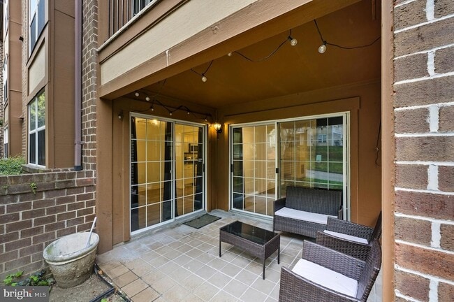 Building Photo - 2211 Woodbox Lane Unit A