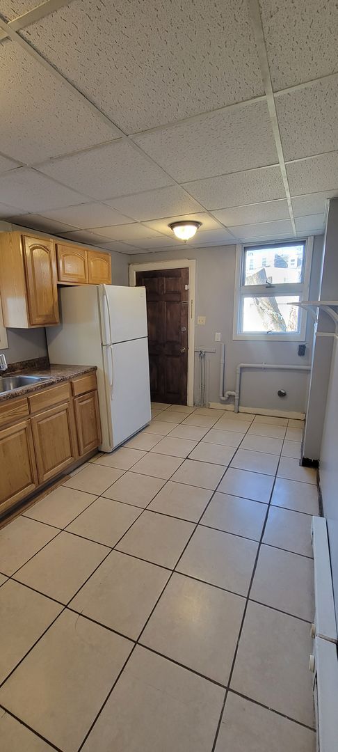 Building Photo - 3 Bedroom / 1 bathroom Home in Allentown!!