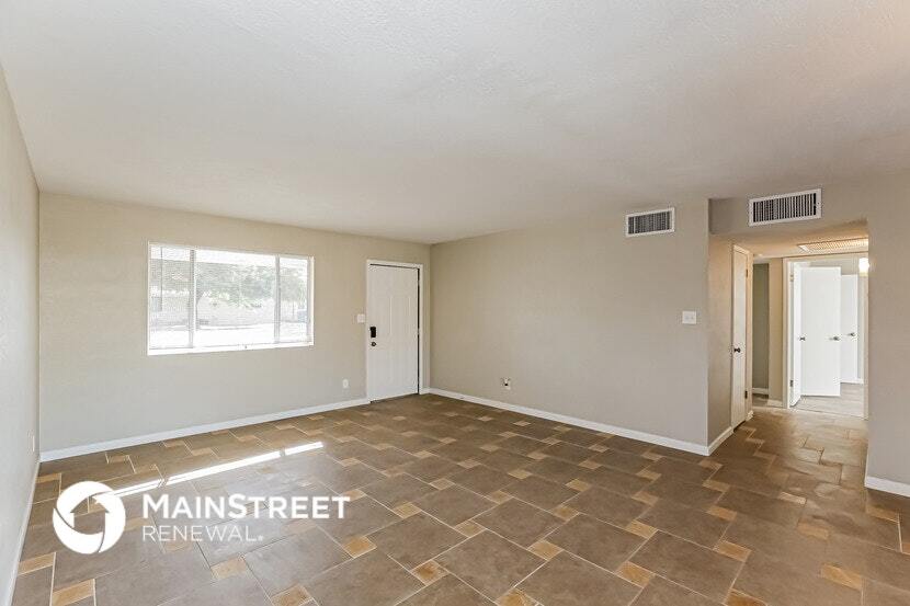 Building Photo - 8420 N 38th Dr