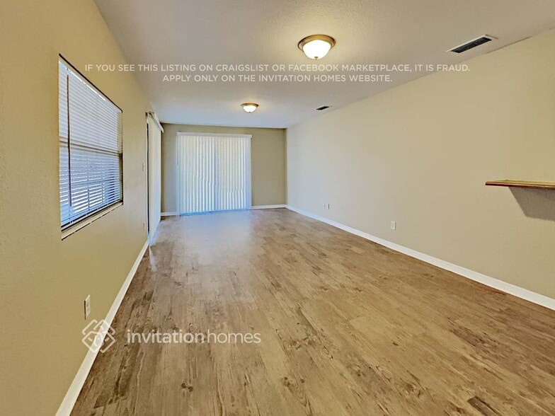 Building Photo - 979 N Jerico Dr