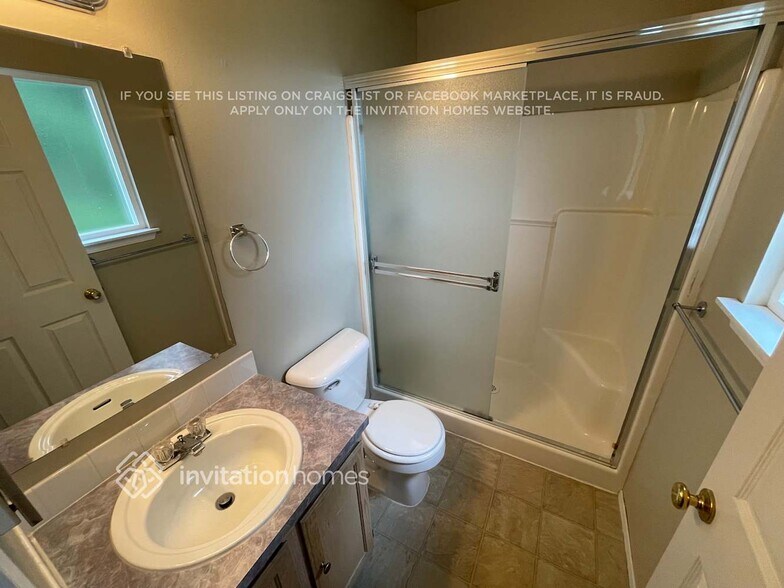 Building Photo - 15120 165th Ave SE