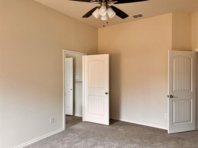Building Photo - 422 Greenhaven Dr