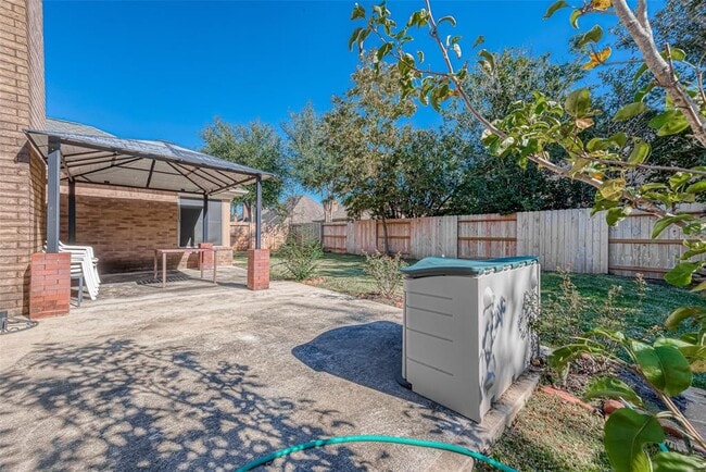 Building Photo - 2919 Pepperwood Dr