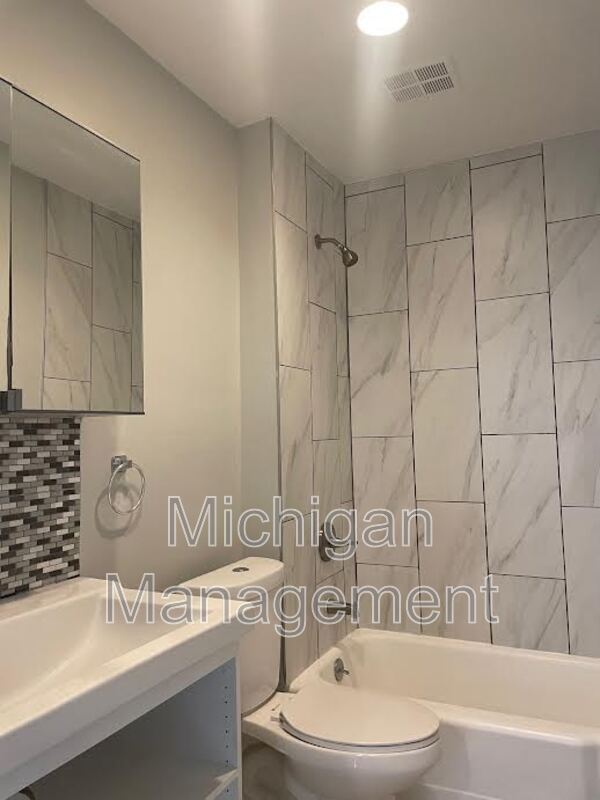 Building Photo - 3738 Edgar Ave