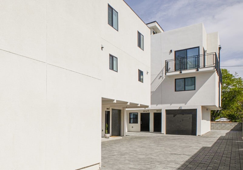 Building Photo - 5916 Tujunga Ave