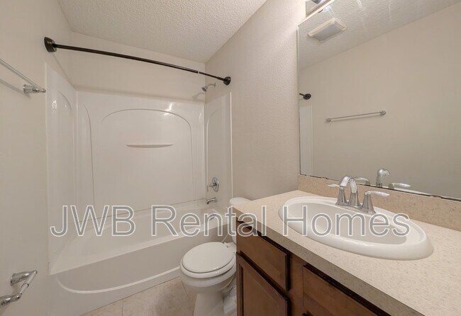 Building Photo - 625 Oakleaf Plantation Pkwy