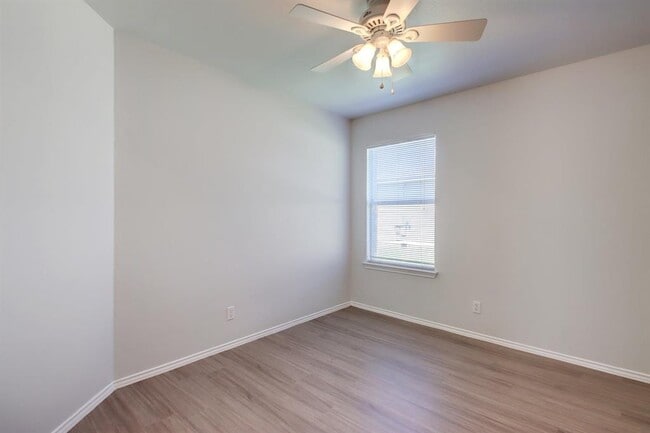 Building Photo - 218 Katy B Ln