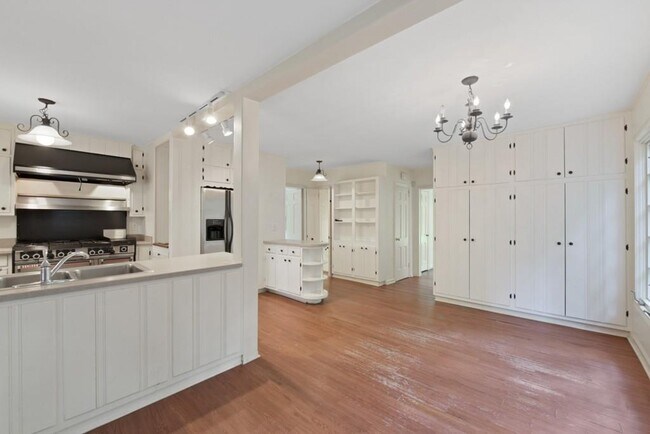 Building Photo - 3156 E Wood Valley Rd NW