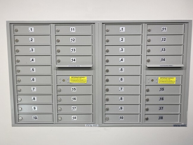 Building Photo - 305 Webster Ave