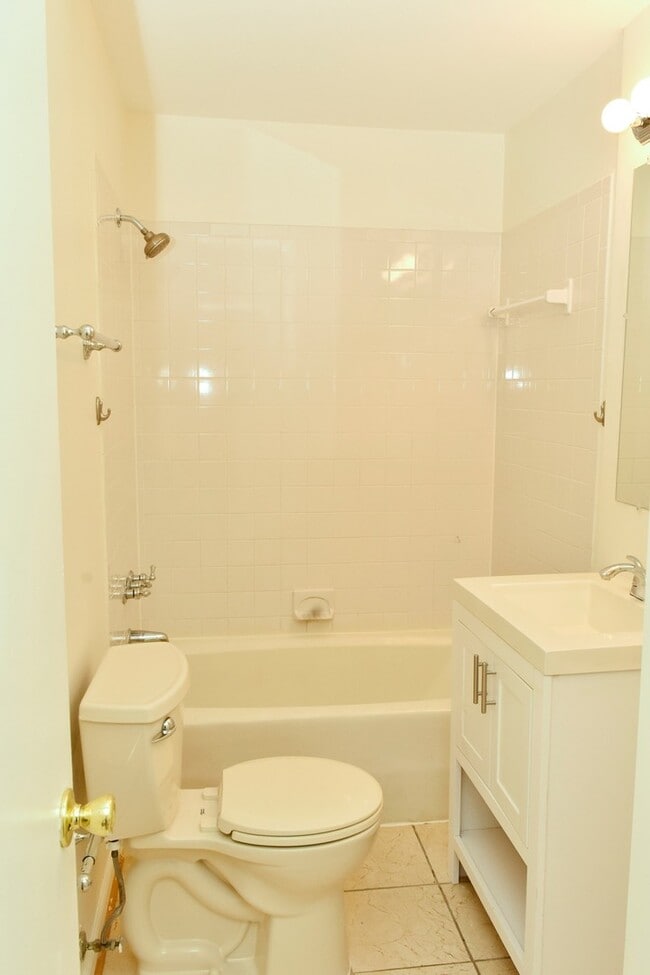 Building Photo - 3838 Angelton Ct