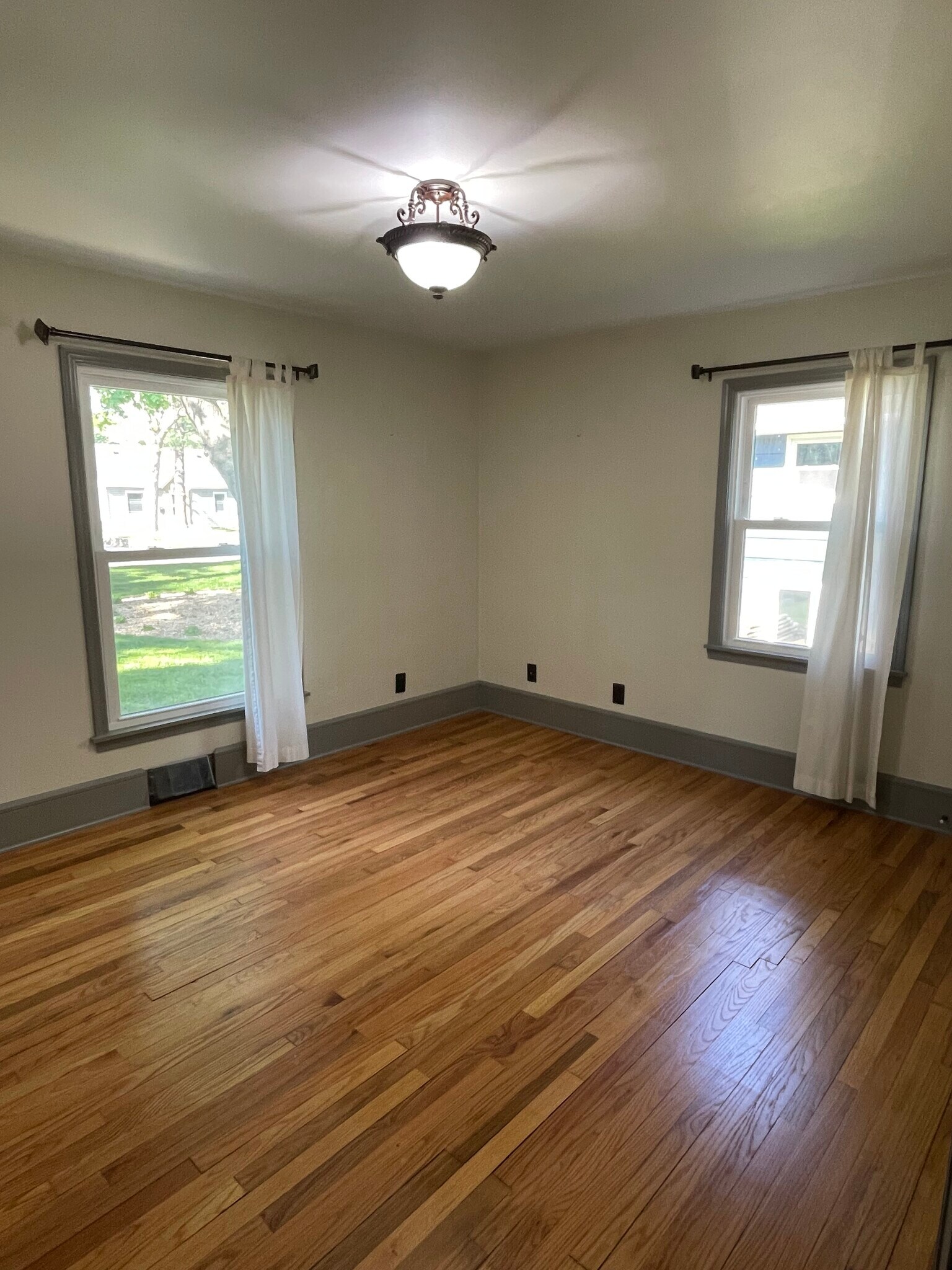 Primary bedroom - 6603 34th Ave N