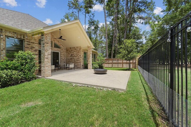 Building Photo - 21837 Otter Pt Ln