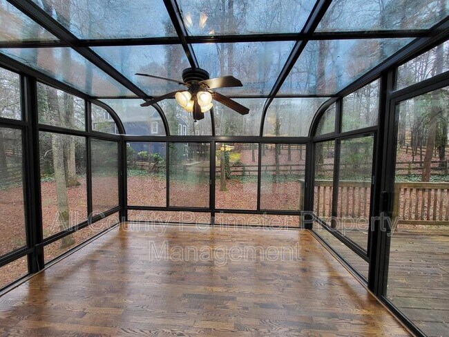 Building Photo - 2571 Rocky Springs Dr NE