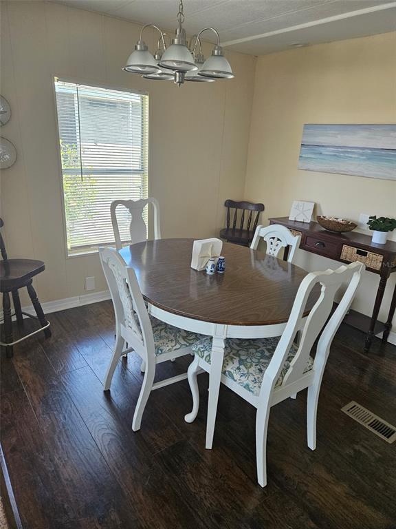 Building Photo - 373 Majesty Dr