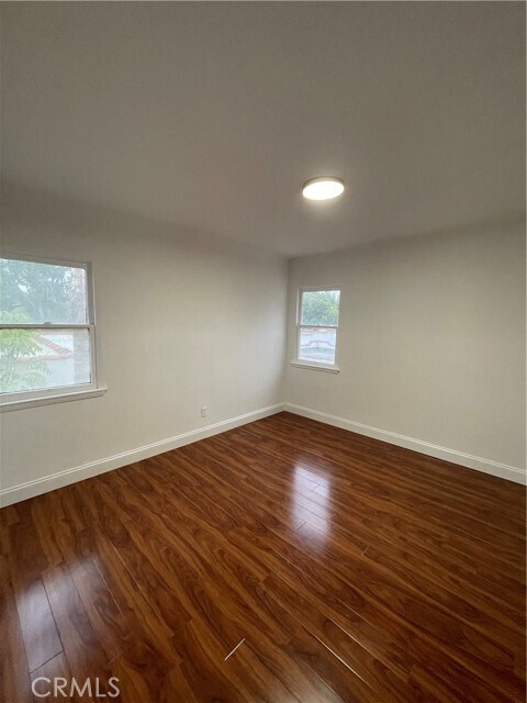 Building Photo - 815 E 36th St