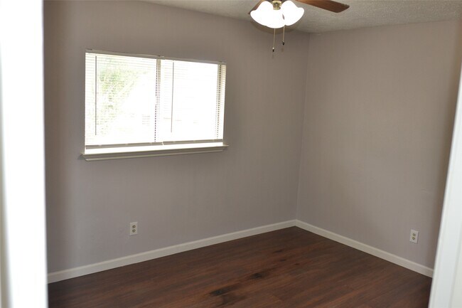 Building Photo - 12023 Woolford Dr