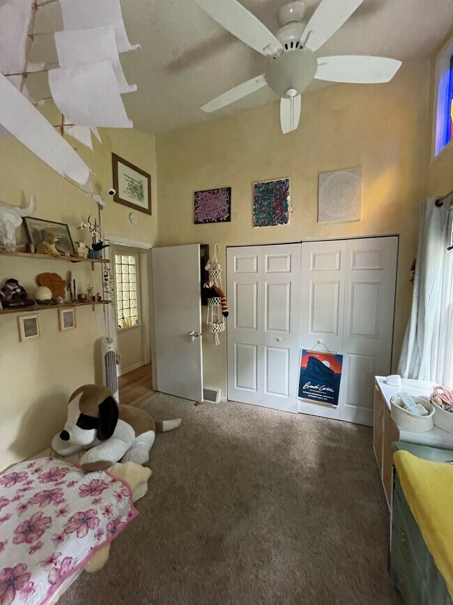 Building Photo - 417 E Magnolia St