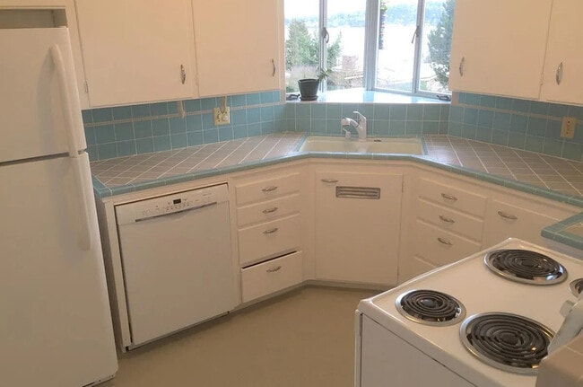 Building Photo - 4115 48th Ave S