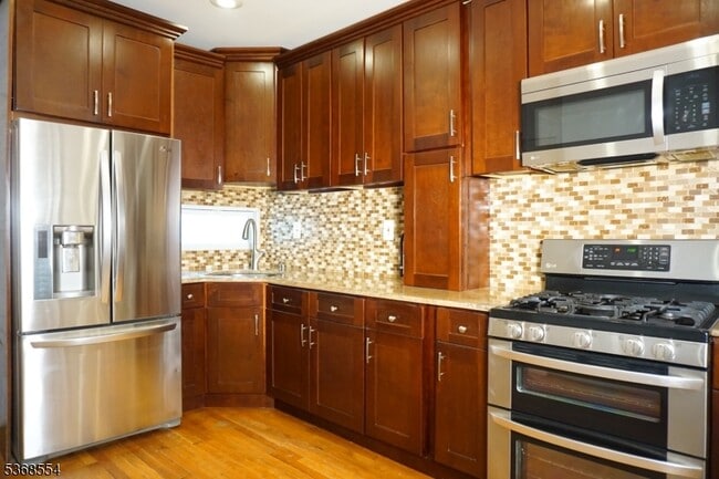 Primary Photo - 247 Mt Prospect Ave