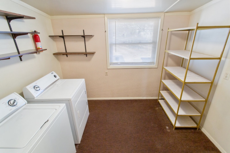 Building Photo - 1409 Seward Dr