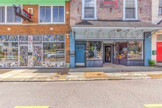 Primary Photo - 2553 Broad Ave