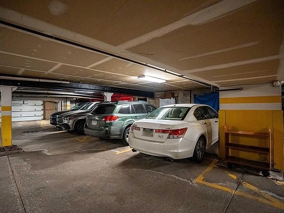 Building Photo - 205 N Water St