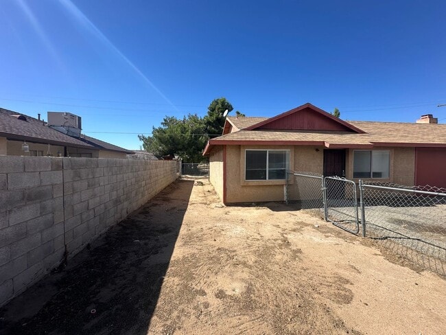 Building Photo - 12238 Kiowa Rd