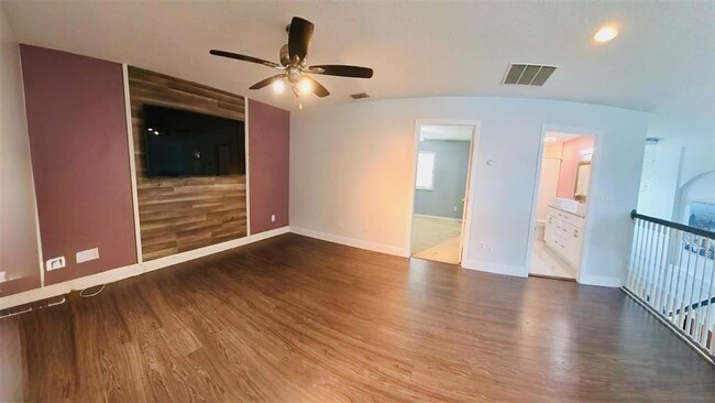 Building Photo - 10142 Silmarien St