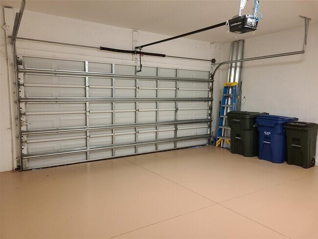 Building Photo - 19353 Nearpoint Dr