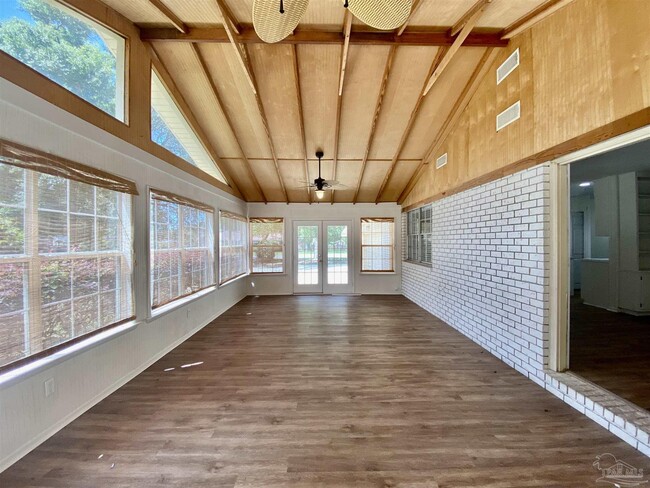 Building Photo - 3821 Collingswood Rd