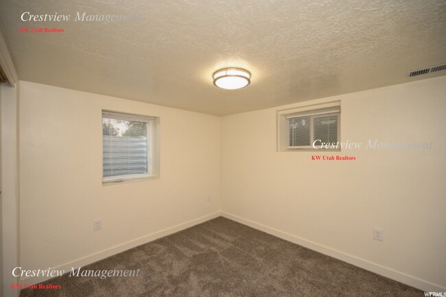 Building Photo - Martin Triplex