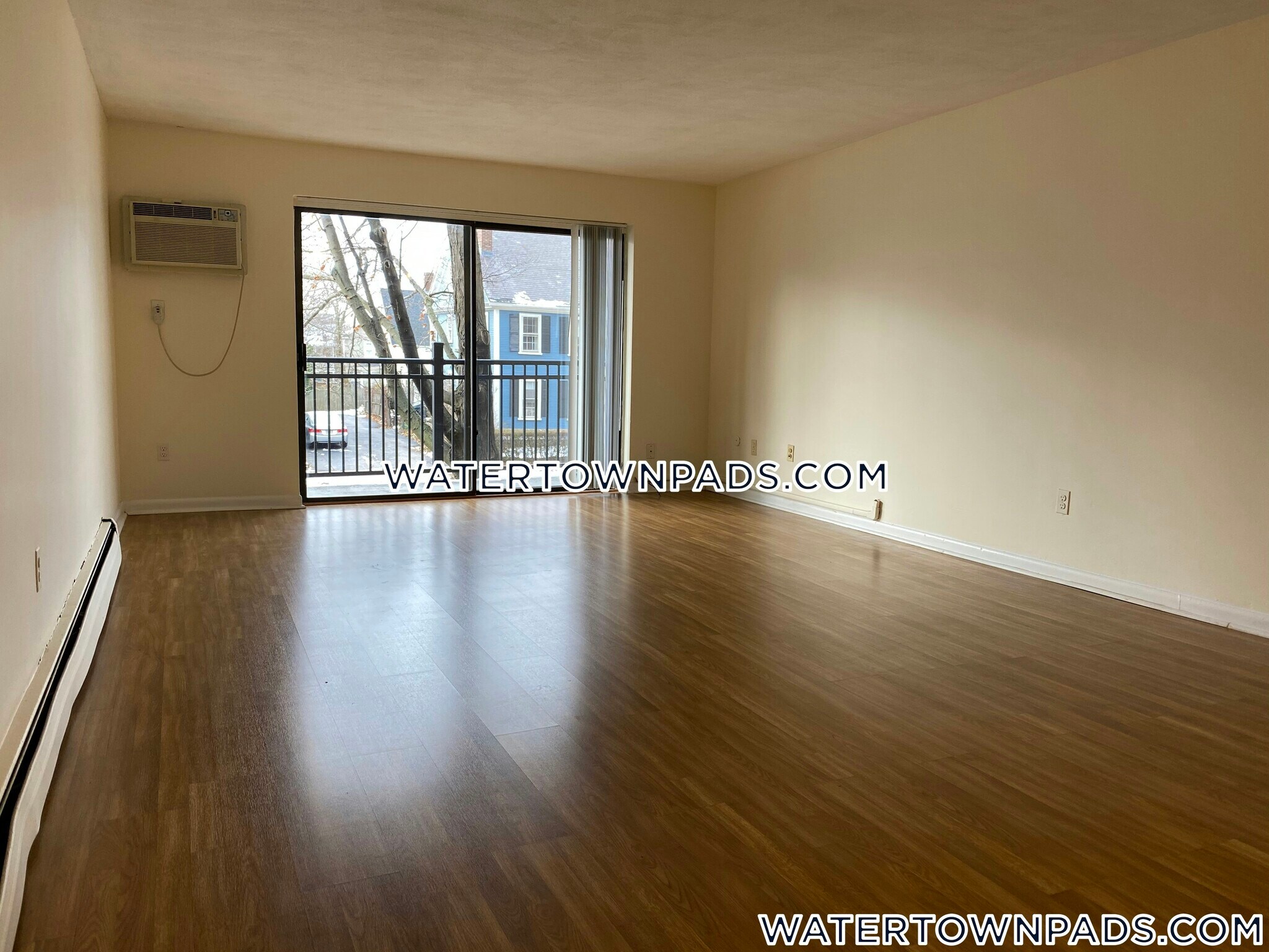 Building Photo - 245 Main St