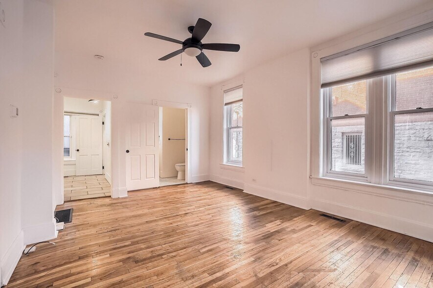 Building Photo - 2120 W 28th Ave
