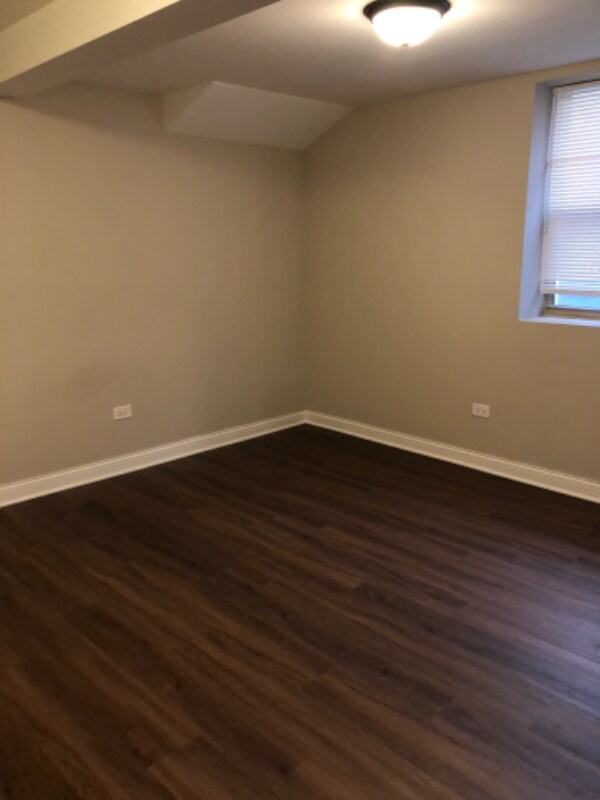 Building Photo - 5244 S King Dr