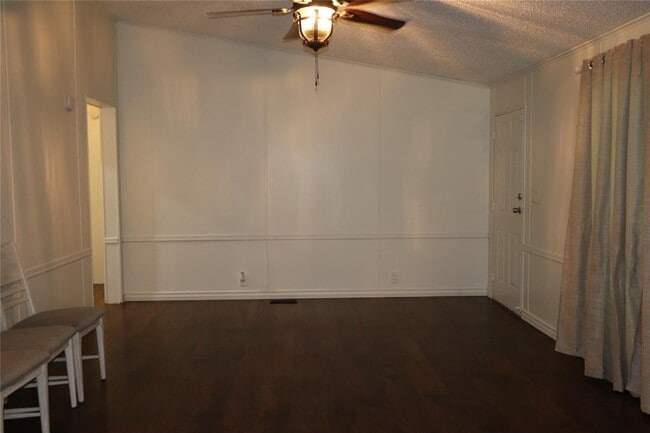 Building Photo - 153 Woodway Dr