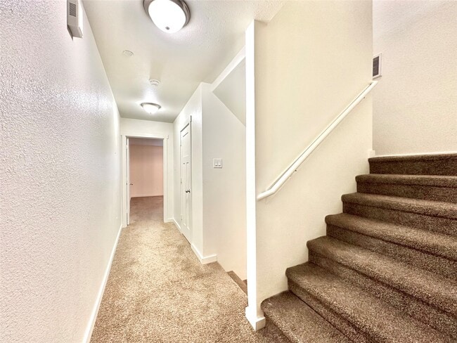 Building Photo - 21155 Gosling Rd