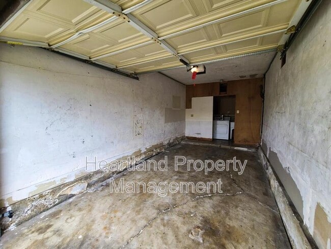 Building Photo - 5031 Monroe Ave