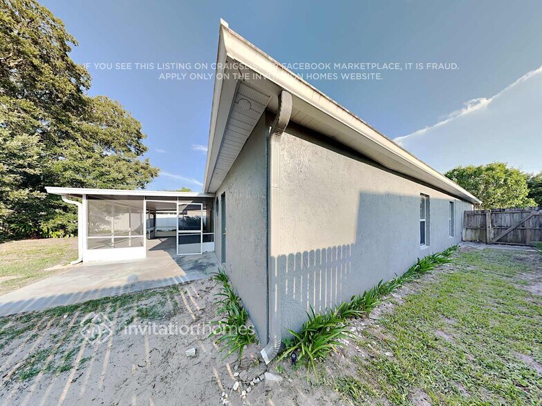 Building Photo - 808 Delfino Pl