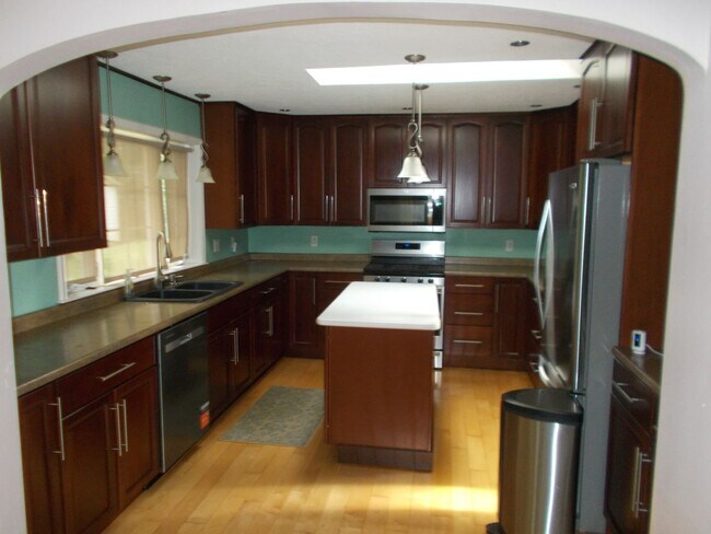 Building Photo - 2250 Autumn Way