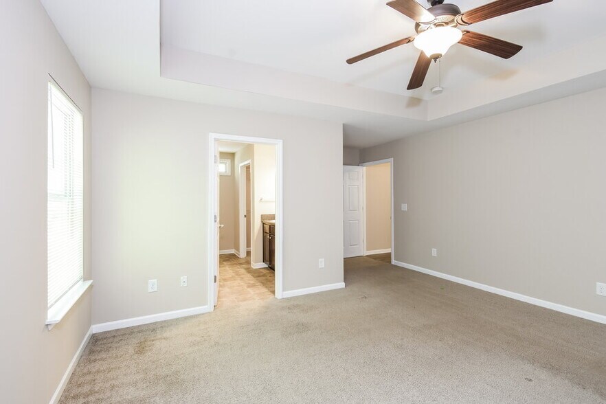 Building Photo - 125 Bethany Manor Dr