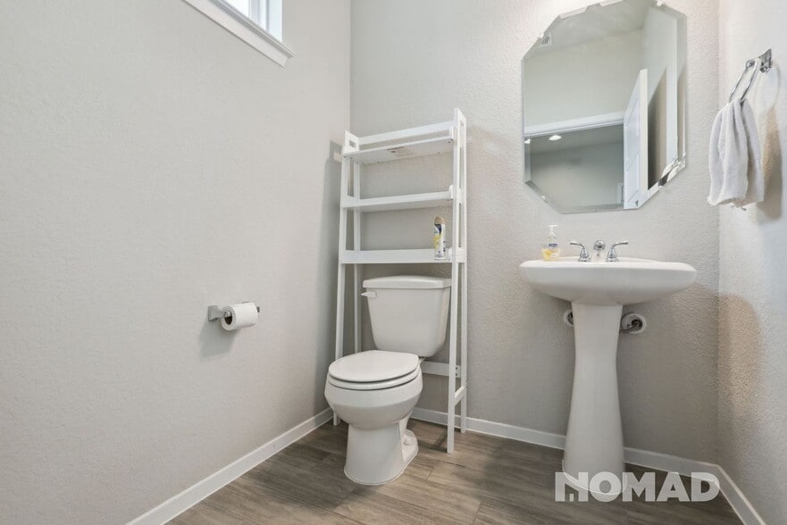 Building Photo - 209 Lake Placid Run