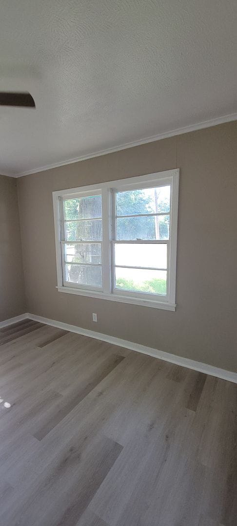 Building Photo - Adorable 3 bedroom/1 bath house with Centr...