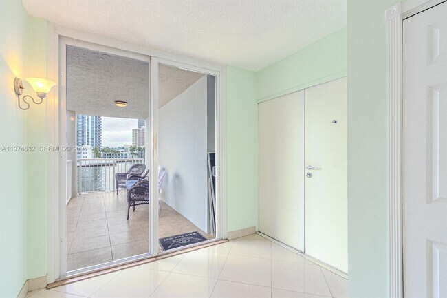 Building Photo - 121 Golden Isles Dr