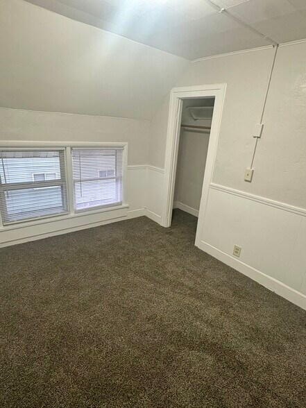 Building Photo - 700 W Lincoln Ave