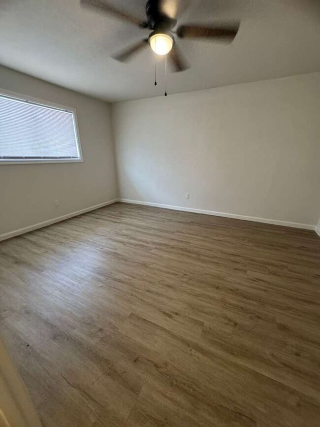 Building Photo - Ready to Move in... Do not miss this house !!!!