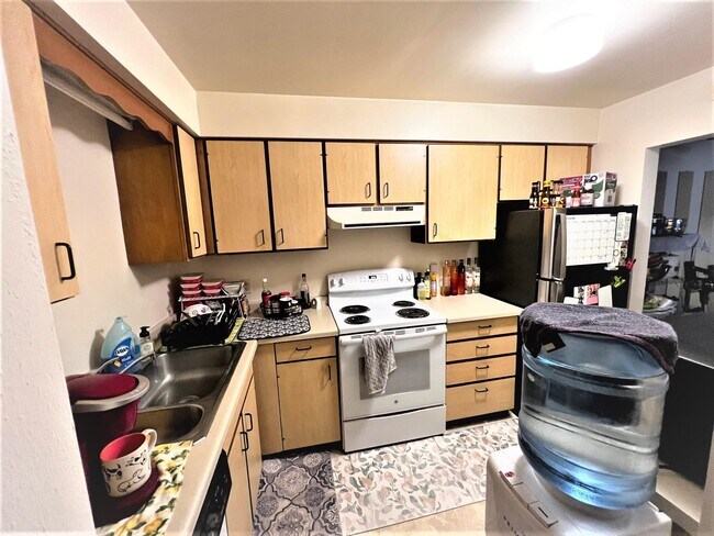 Building Photo - 318 Island Dr