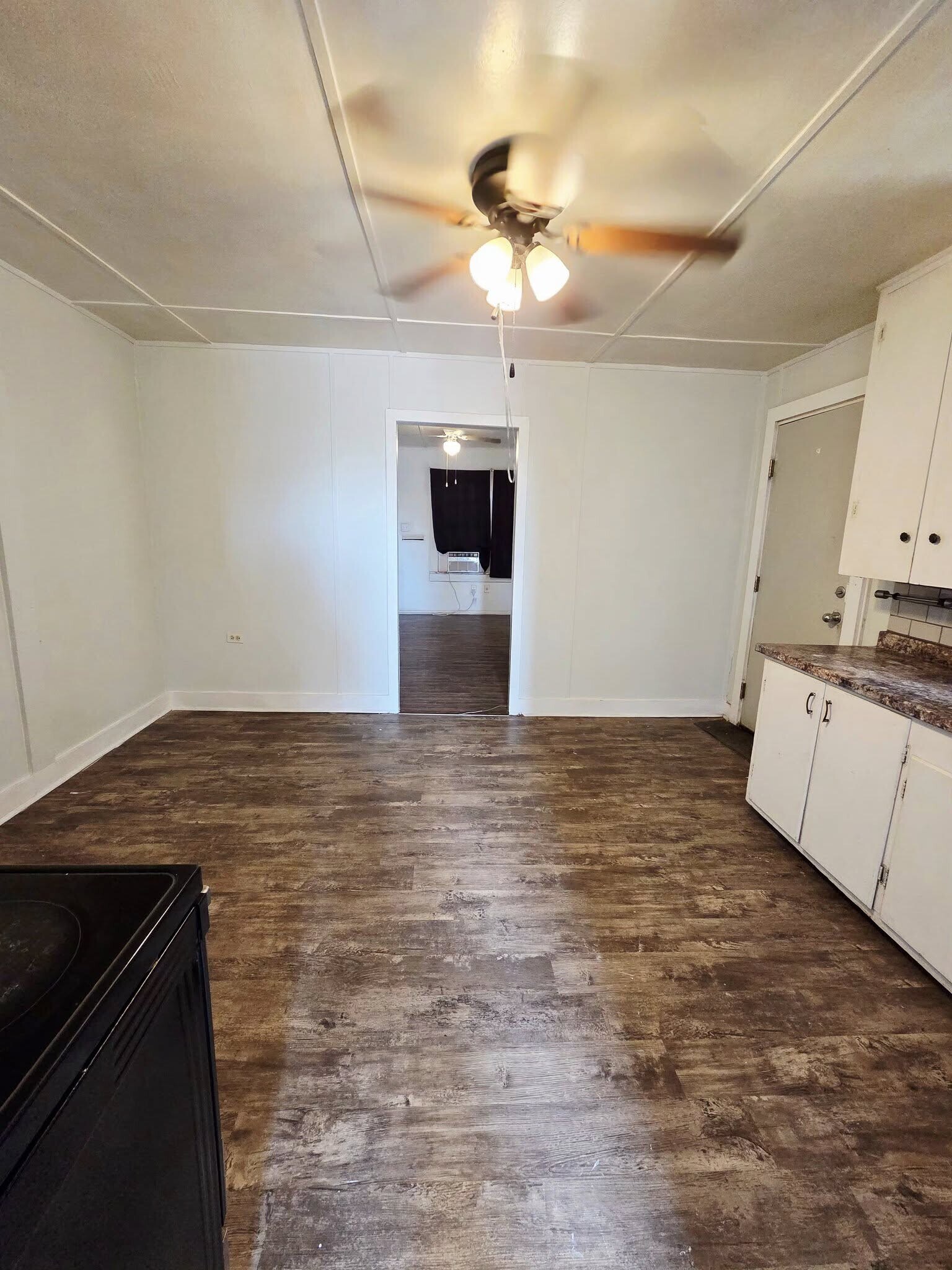 Building Photo - 1002 Runnels St