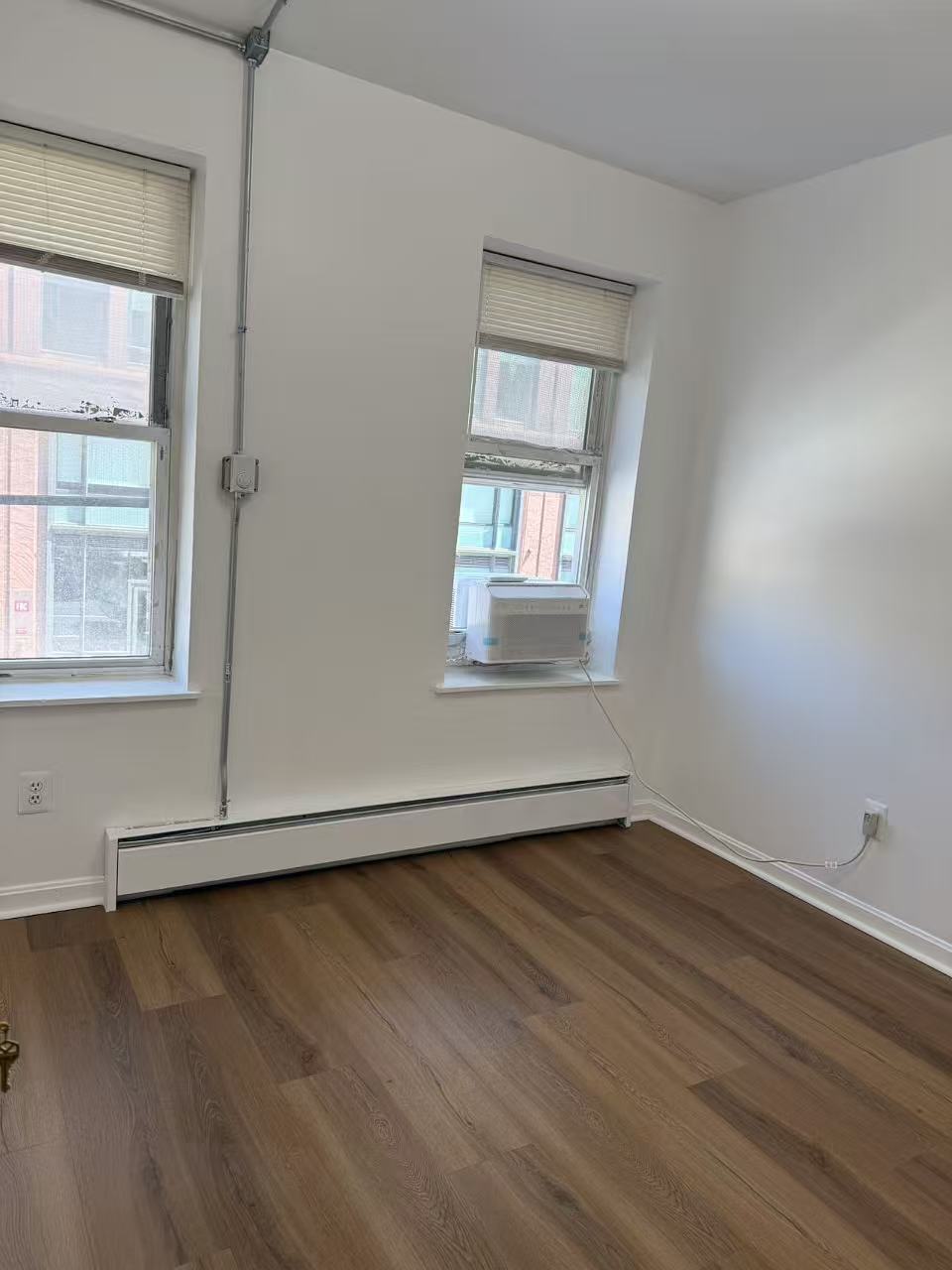 Building Photo - 213 E Berkeley St