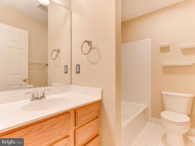 Building Photo - 43802 Bent Creek Terrace