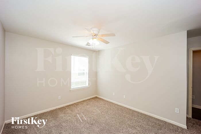 Building Photo - 207 Fairgrove Ln